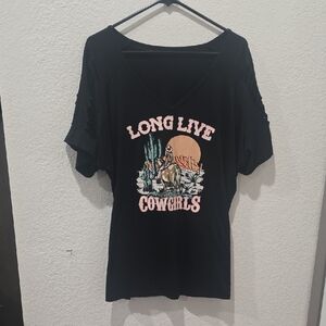 Amazon Black and Pink Graphic Tee